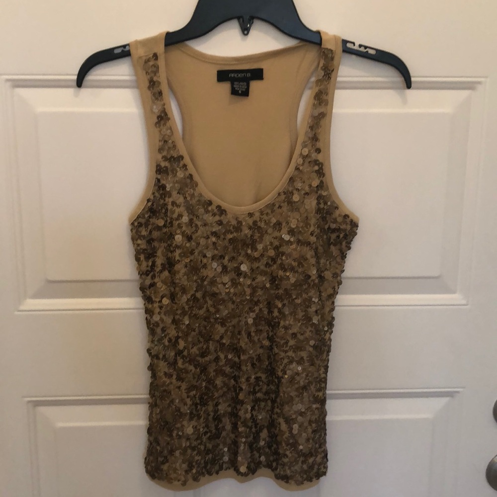 Sequin tank